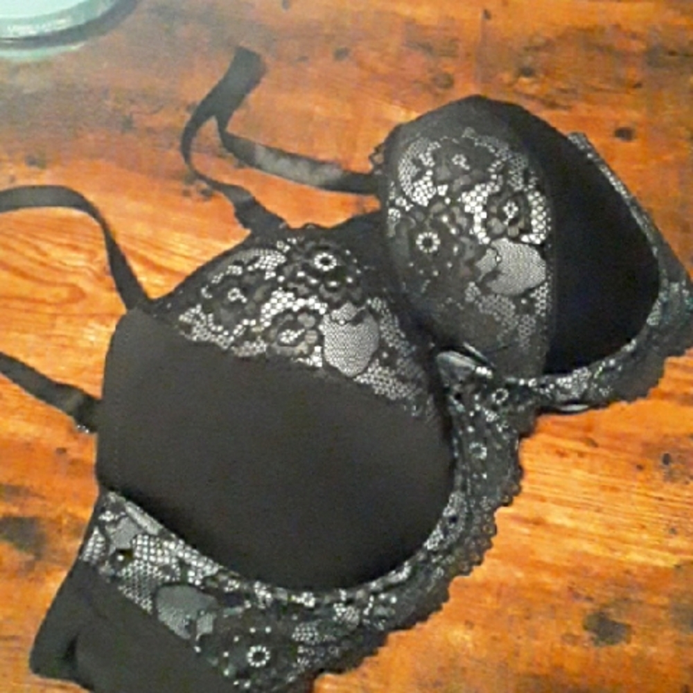 NWOT 48C Gorgeous Sexy Black Lace Padded underwire Bra